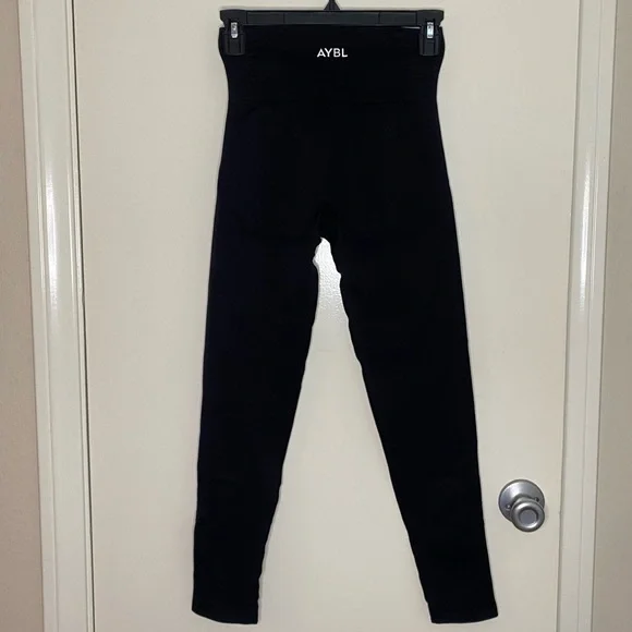 AYBL Black Seamless‎ Leggings, M - Picture 6 of 14